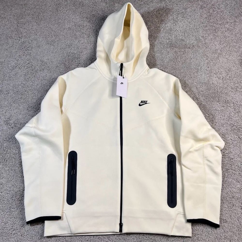 Nike Sportswear Tech Fleece Men's Large Full-Zip Hoodie Coconut Milk Black